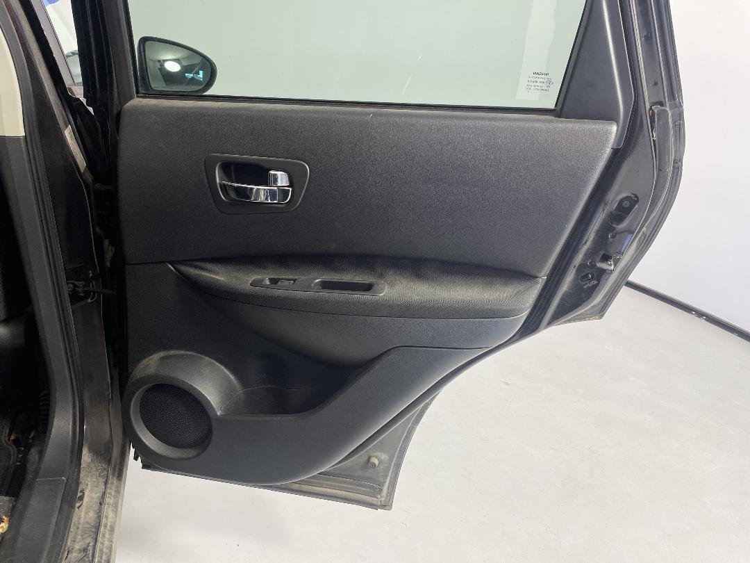 Photo '17' of Nissan Dualis