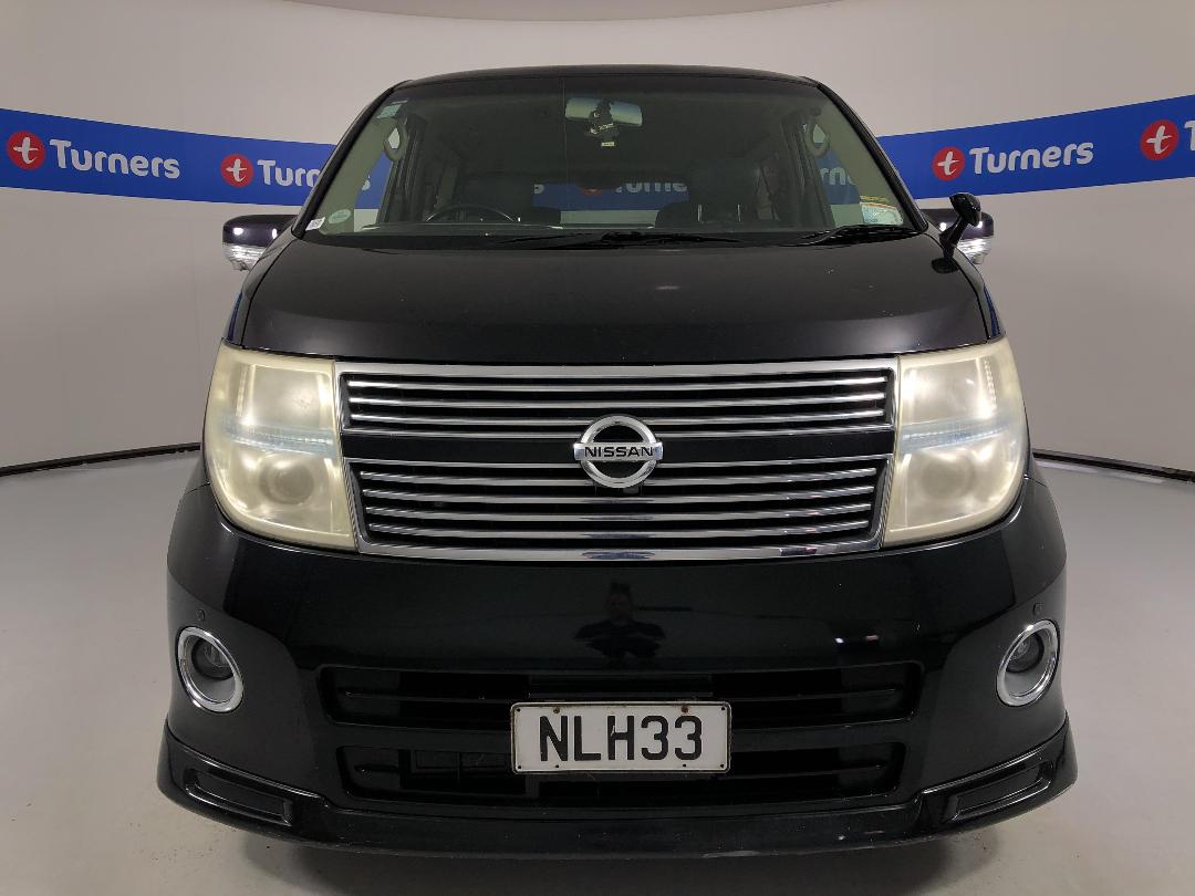 Photo '2' of Nissan Elgrand