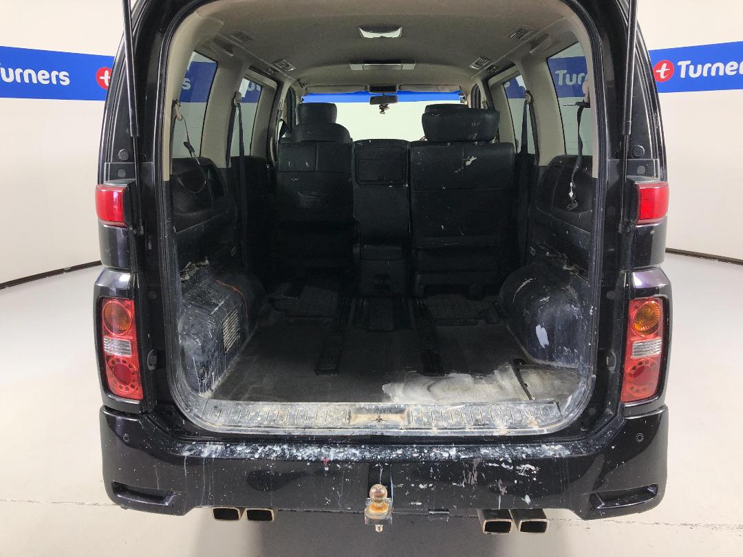 Photo '14' of Nissan Elgrand