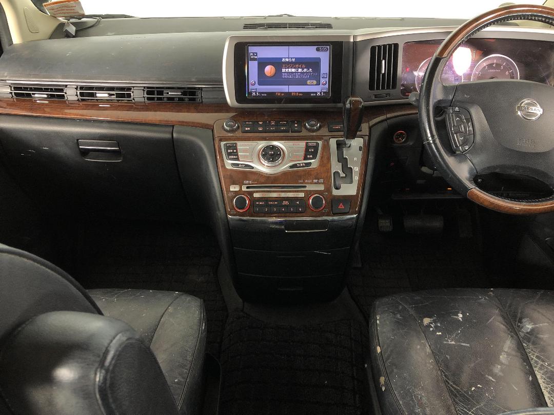 Photo '17' of Nissan Elgrand