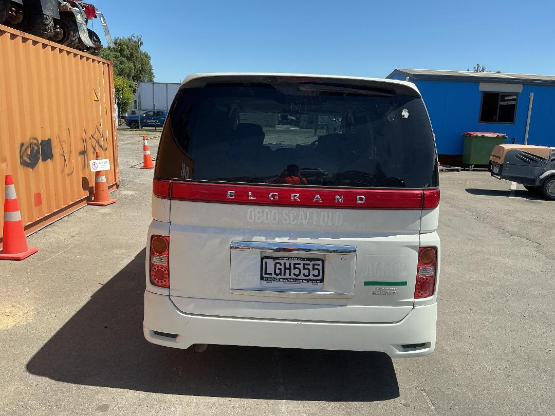 Photo '5' of Nissan Elgrand Photo '5' of Nissan Elgrand