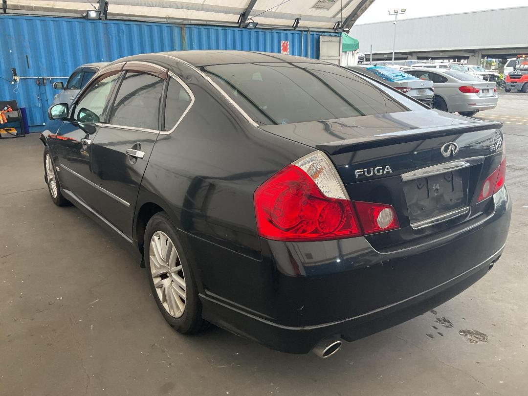 Photo '4' of Nissan Fuga