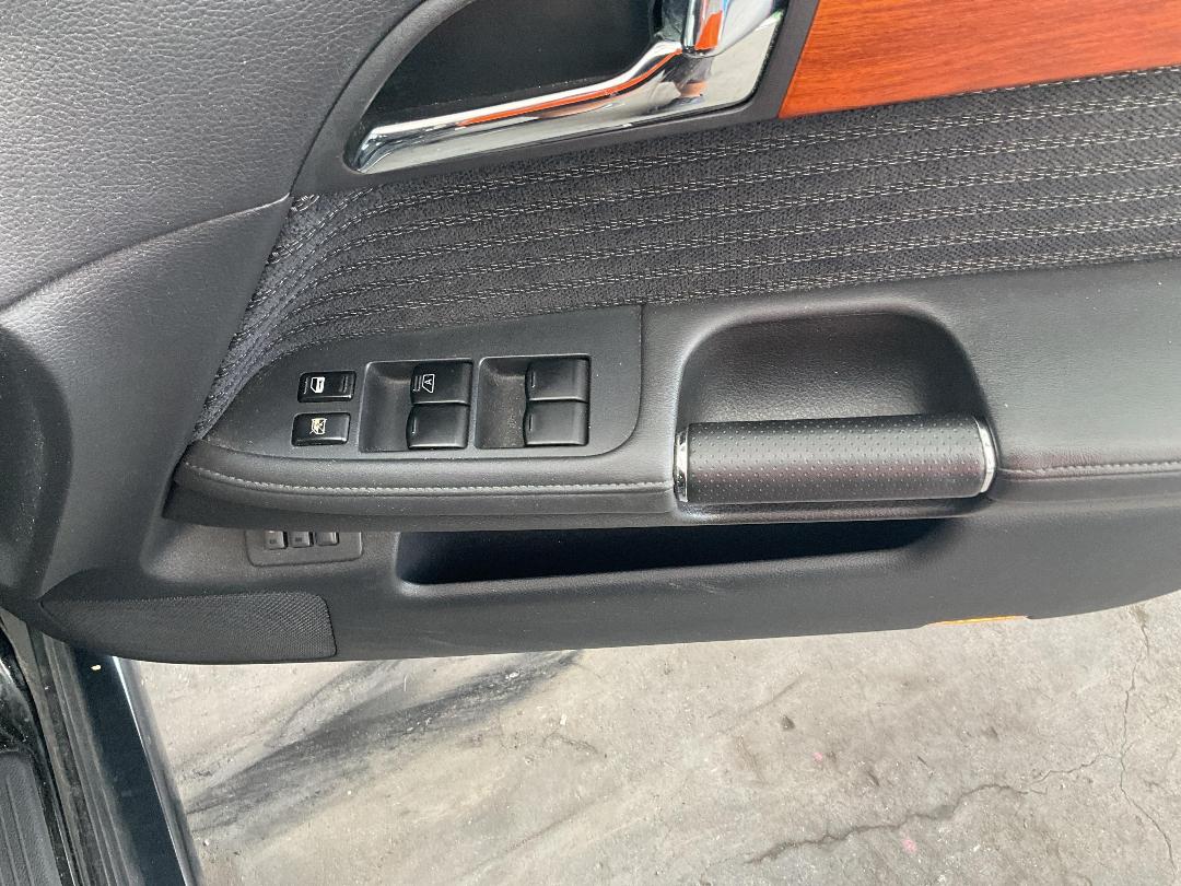 Photo '9' of Nissan Fuga