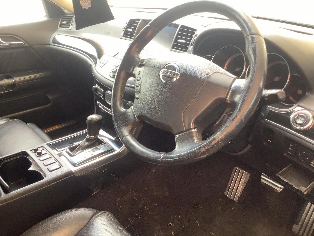 Photo '12' of Nissan Fuga