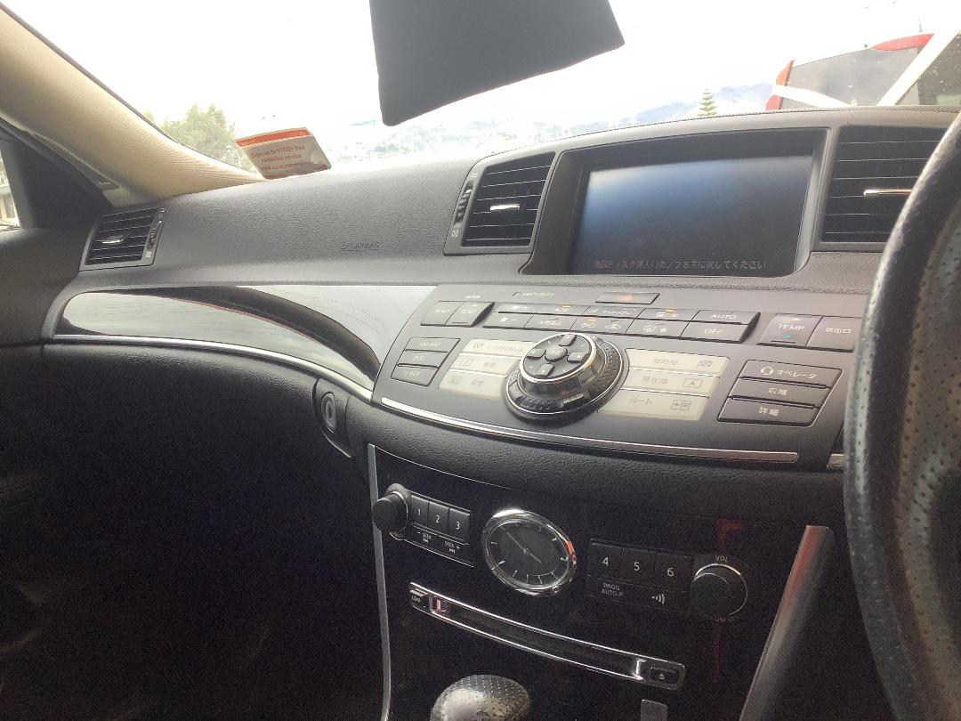 Photo '17' of Nissan Fuga