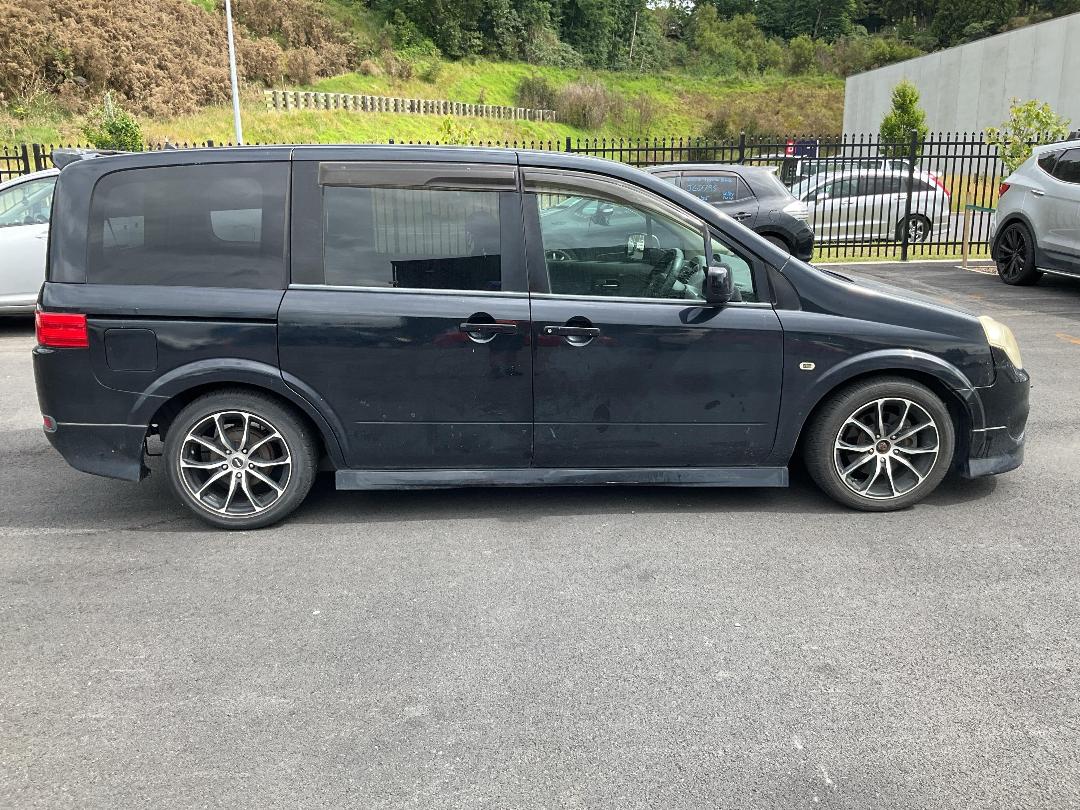 Photo '5' of Nissan Lafesta Photo '5' of Nissan Lafesta