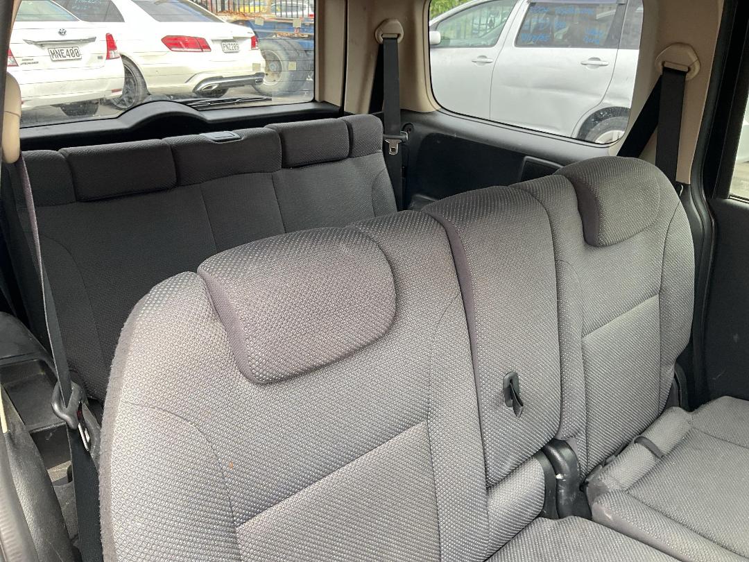 Photo '21' of Nissan Lafesta Photo '21' of Nissan Lafesta