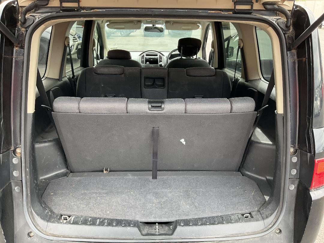 Photo '22' of Nissan Lafesta Photo '22' of Nissan Lafesta