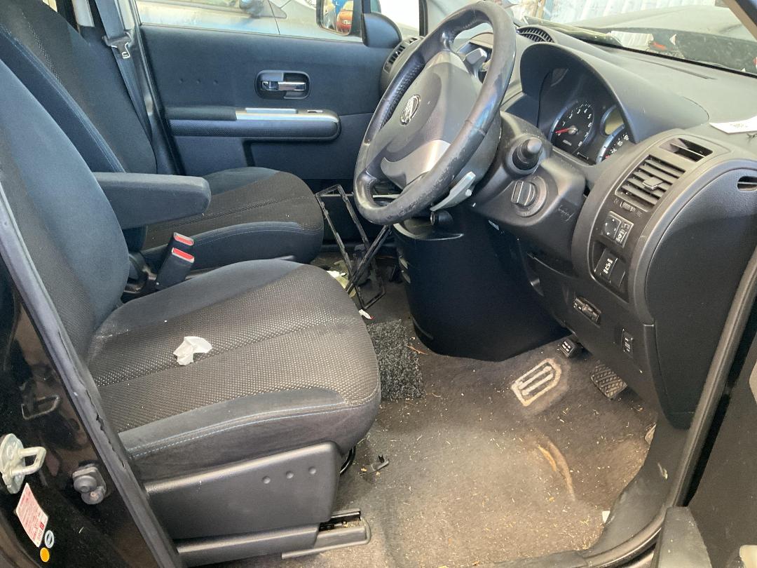 Photo '21' of Nissan Lafesta