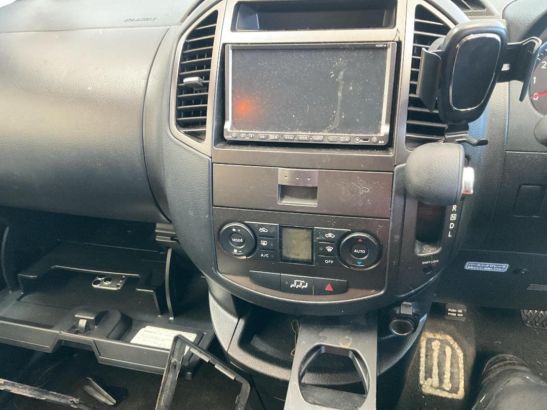 Photo '25' of Nissan Lafesta