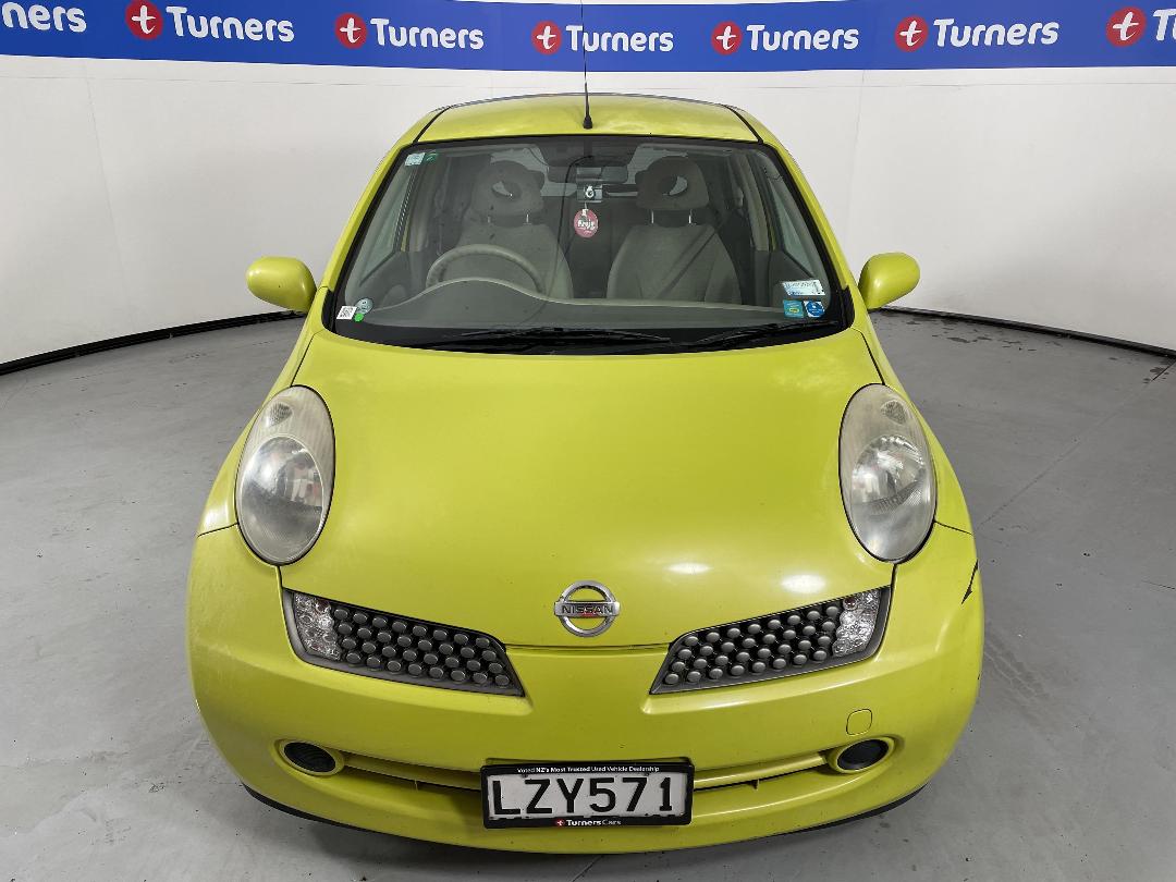 Photo '2' of Nissan March