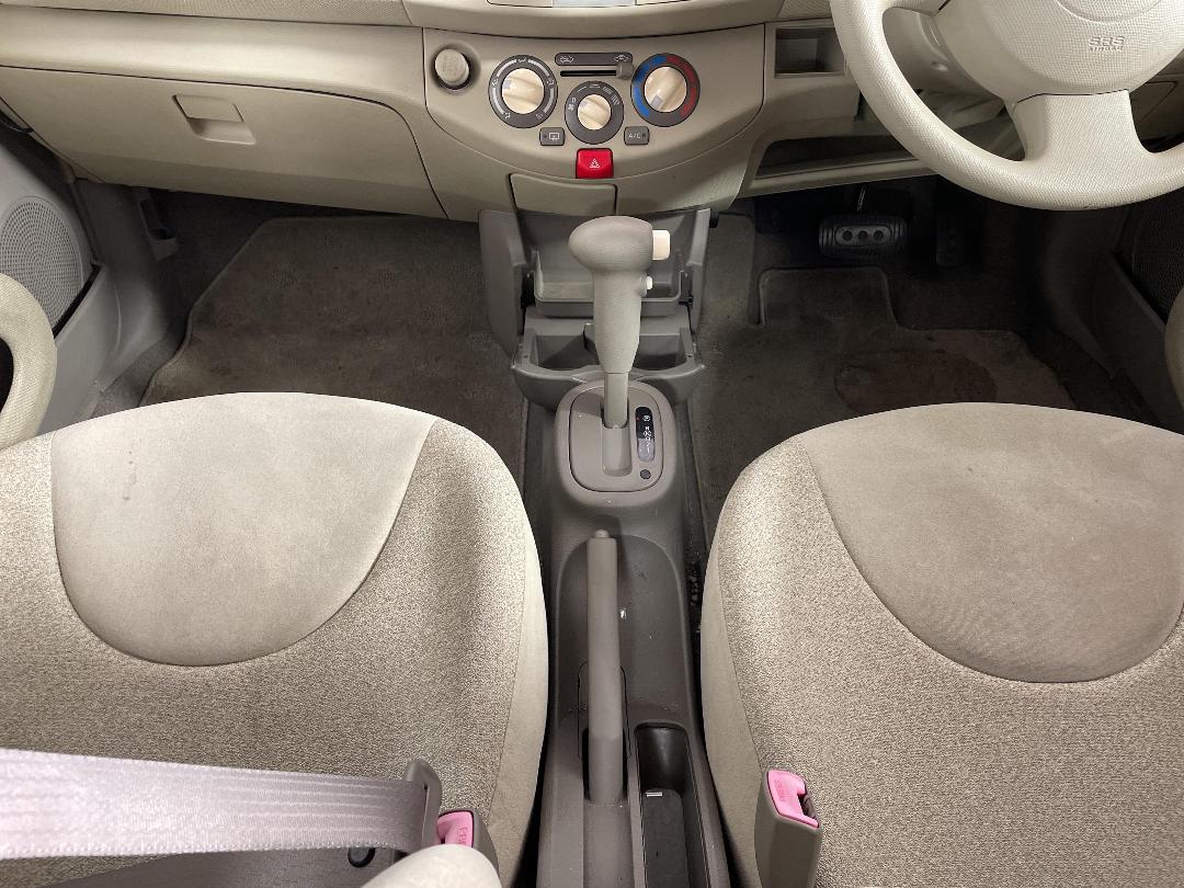 Photo '18' of Nissan March