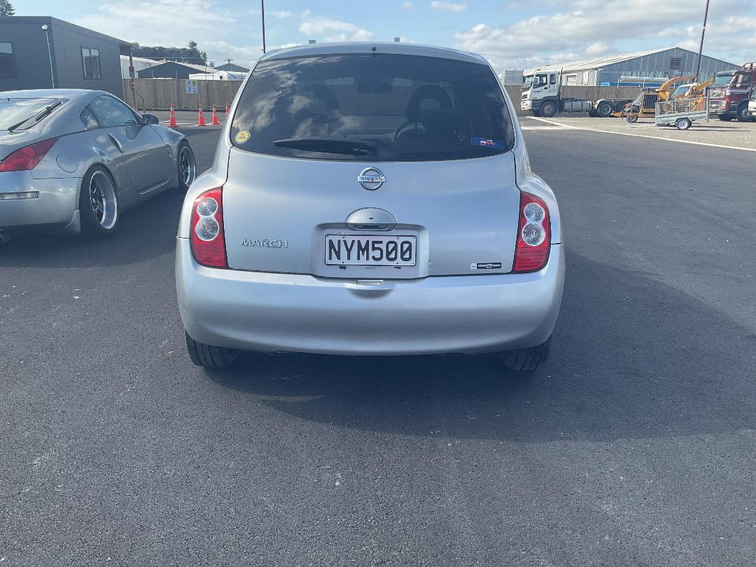 Photo '4' of Nissan March Photo '4' of Nissan March