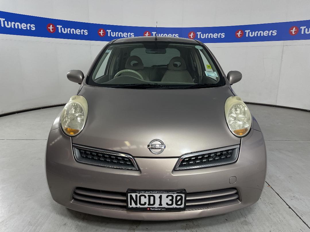 Photo '2' of Nissan March Photo '2' of Nissan March