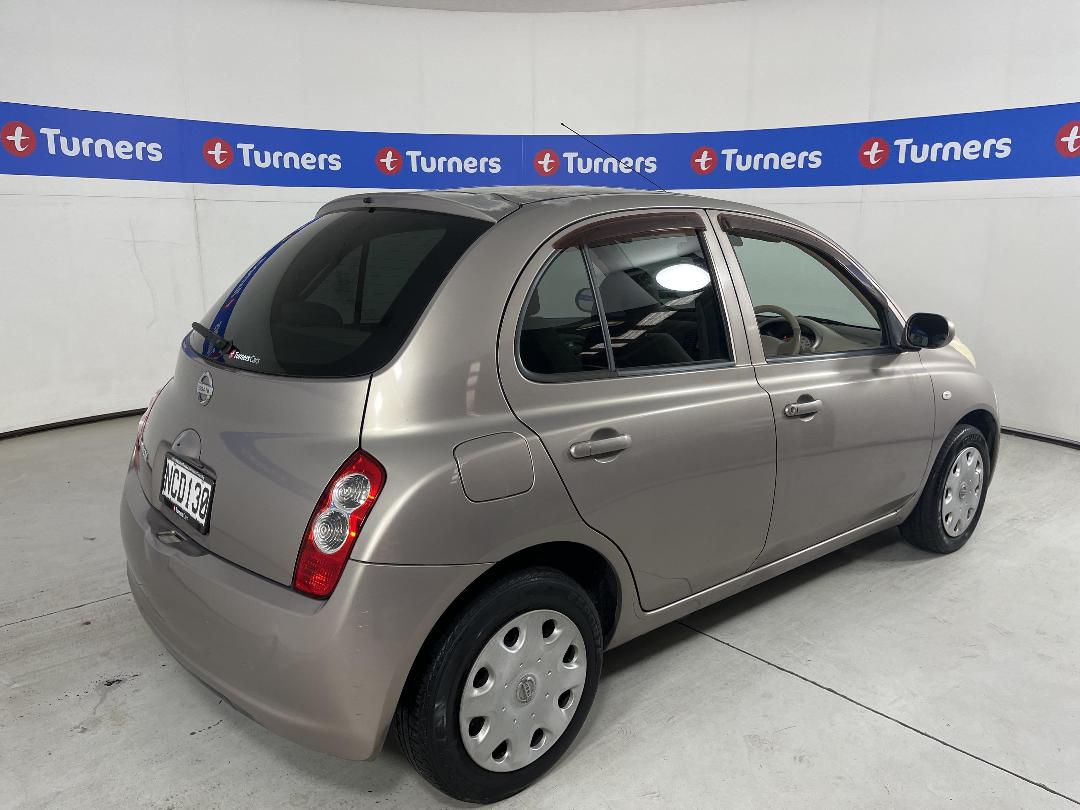 Photo '7' of Nissan March Photo '7' of Nissan March