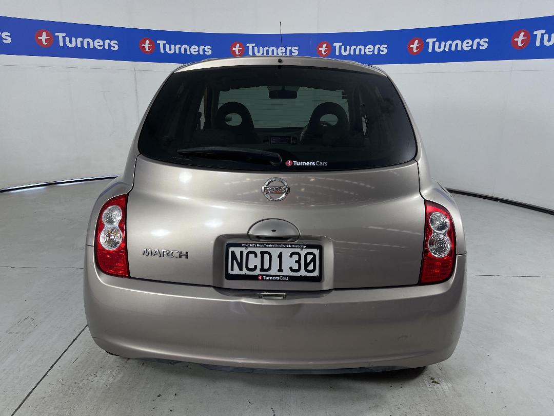 Photo '6' of Nissan March Photo '6' of Nissan March