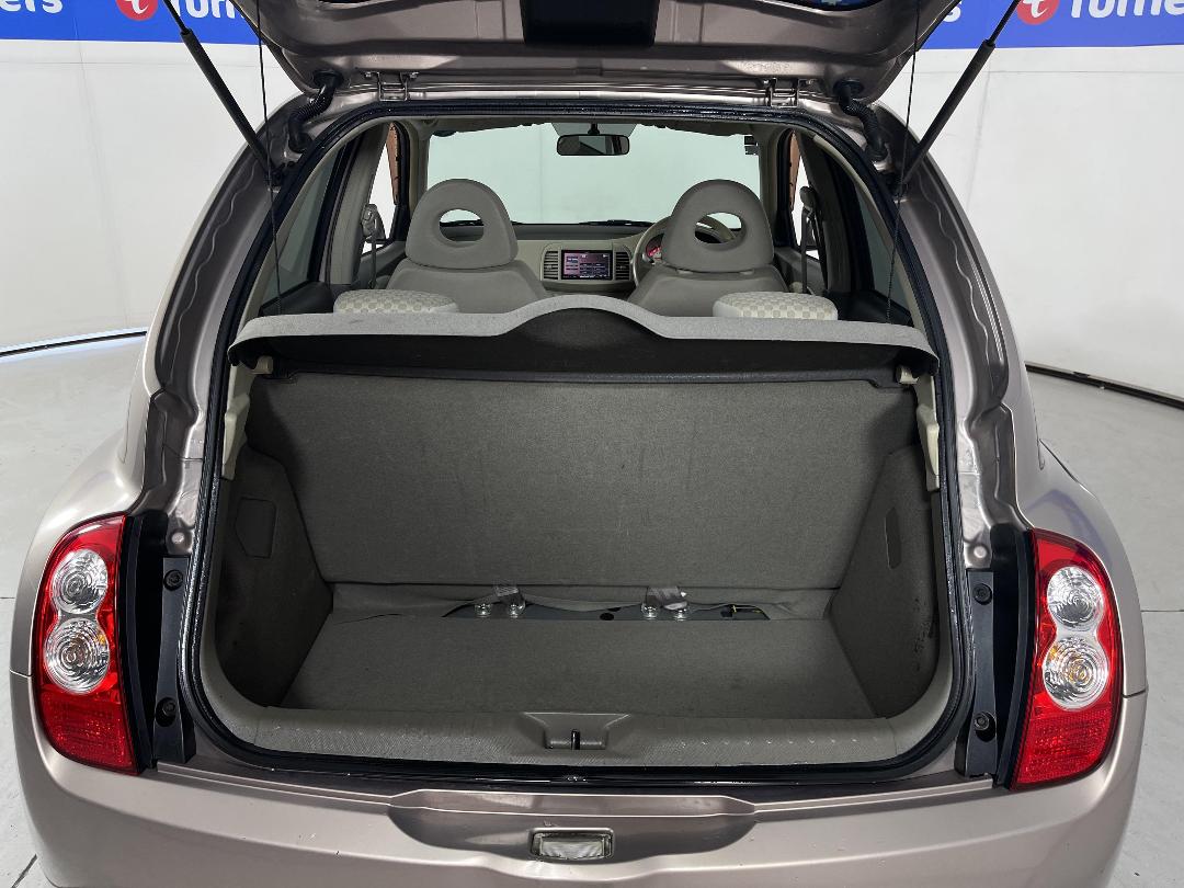 Photo '14' of Nissan March Photo '14' of Nissan March