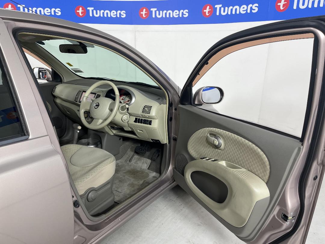 Photo '15' of Nissan March Photo '15' of Nissan March