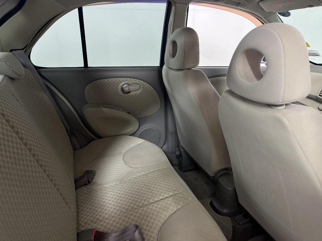 Photo '20' of Nissan March Photo '20' of Nissan March