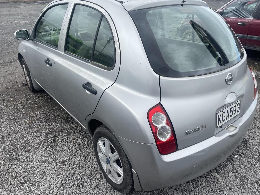 Photo '5' of Nissan March Photo '5' of Nissan March