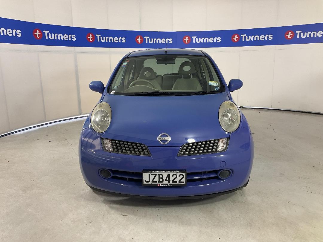 Photo '2' of Nissan March