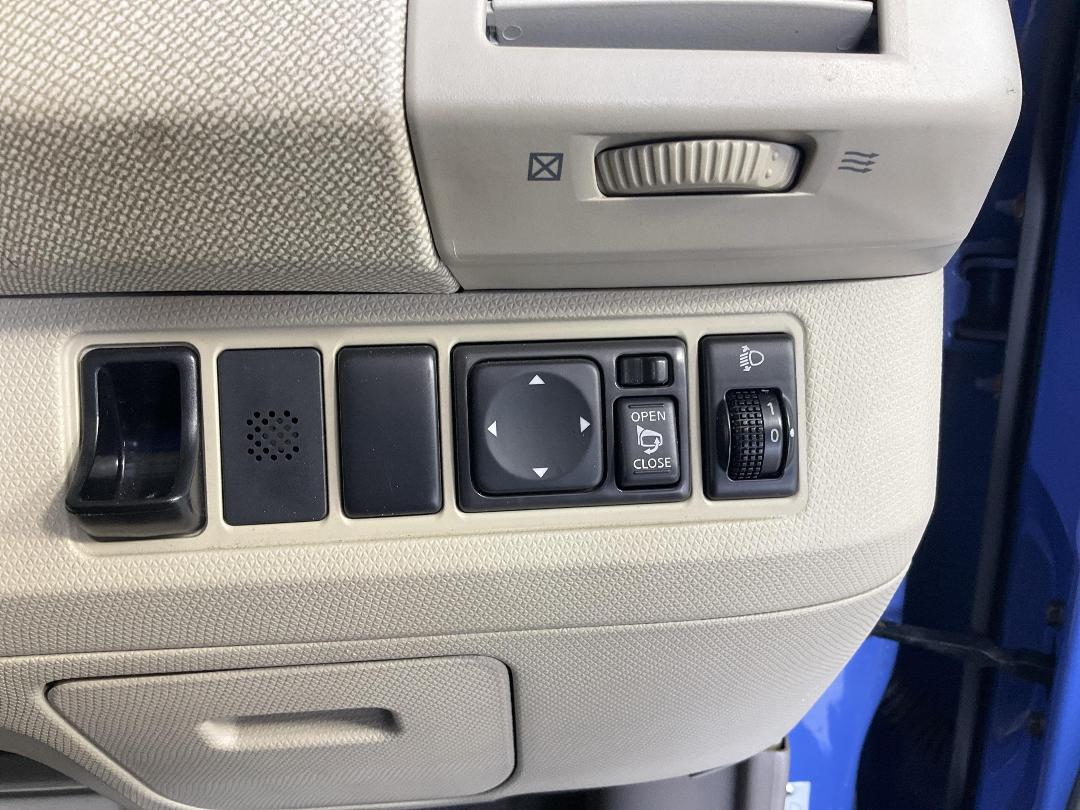 Photo '27' of Nissan March