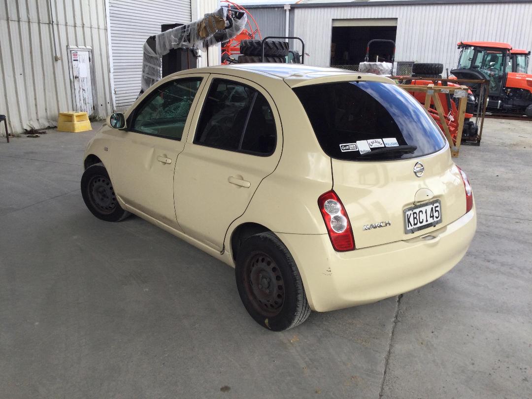 Photo '5' of Nissan March Photo '5' of Nissan March