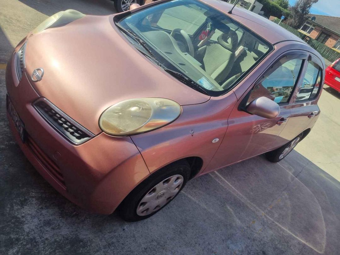 Photo '4' of Nissan March