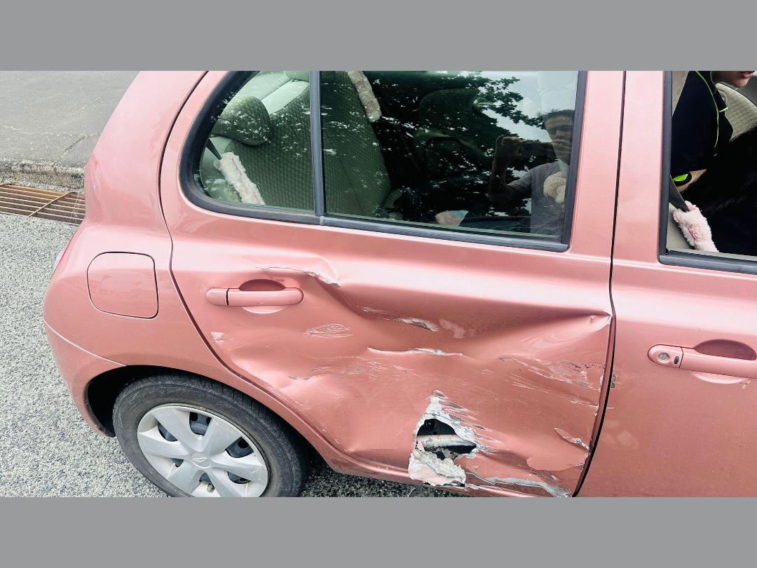 Photo '6' of Nissan March