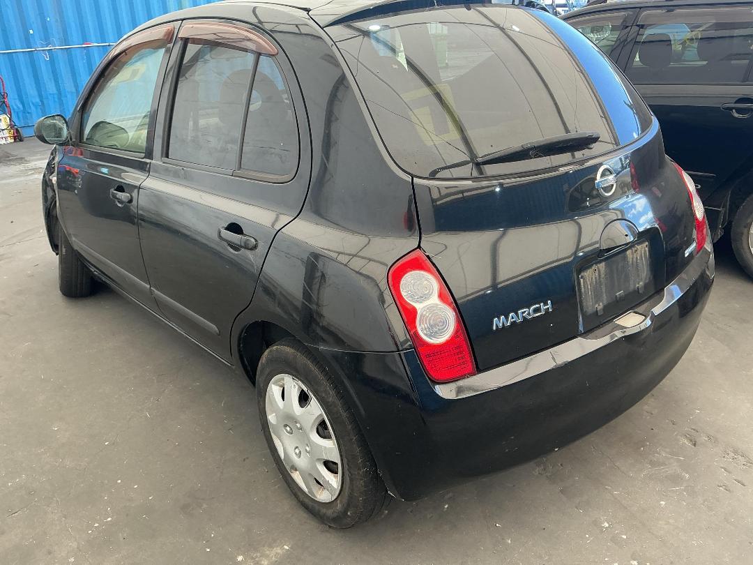 Photo '4' of Nissan March