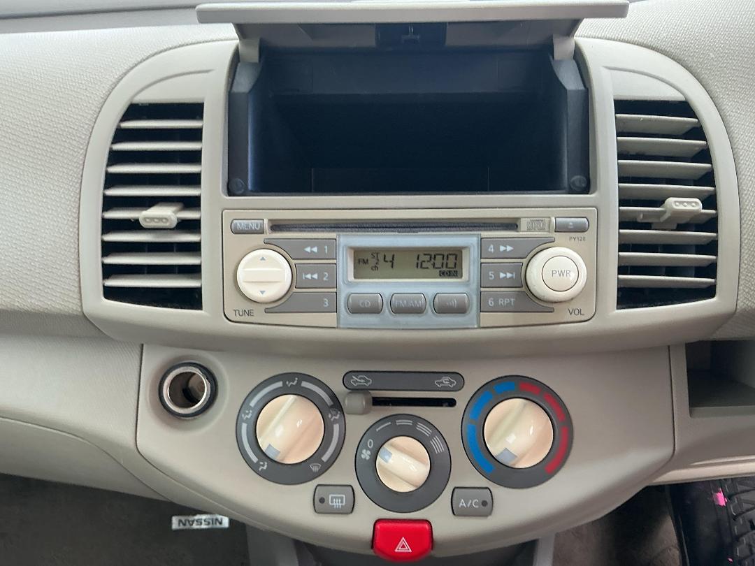 Photo '9' of Nissan March