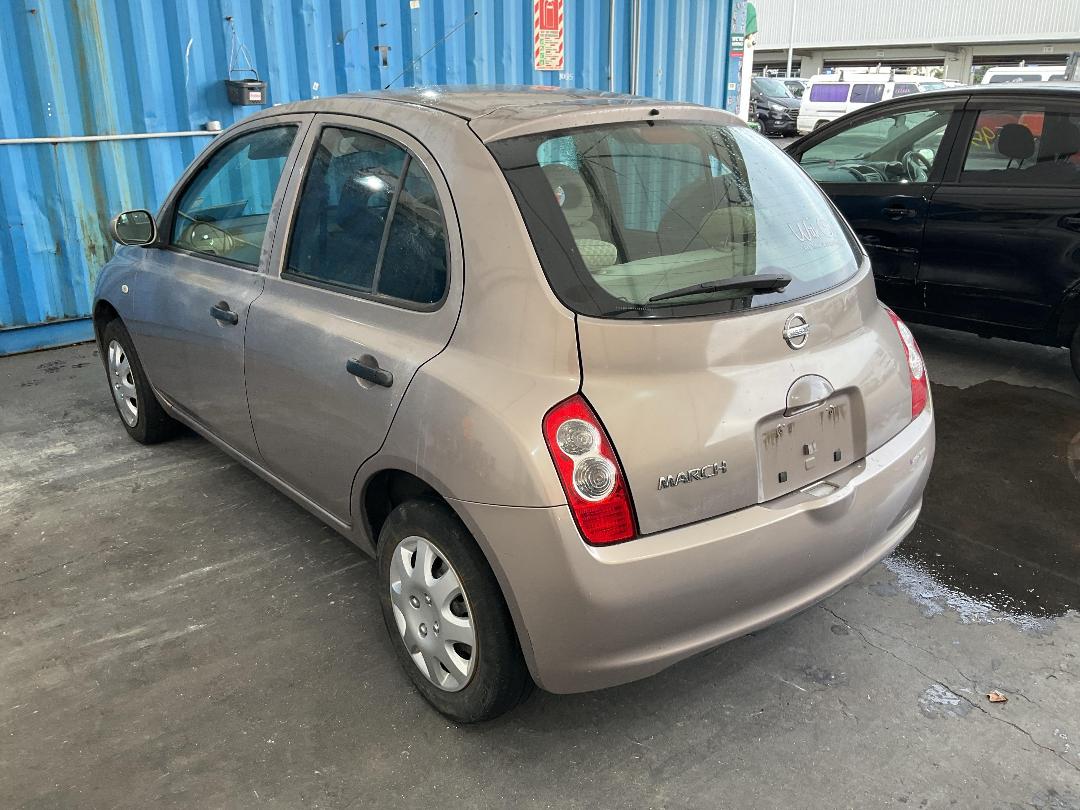 Photo '4' of Nissan March