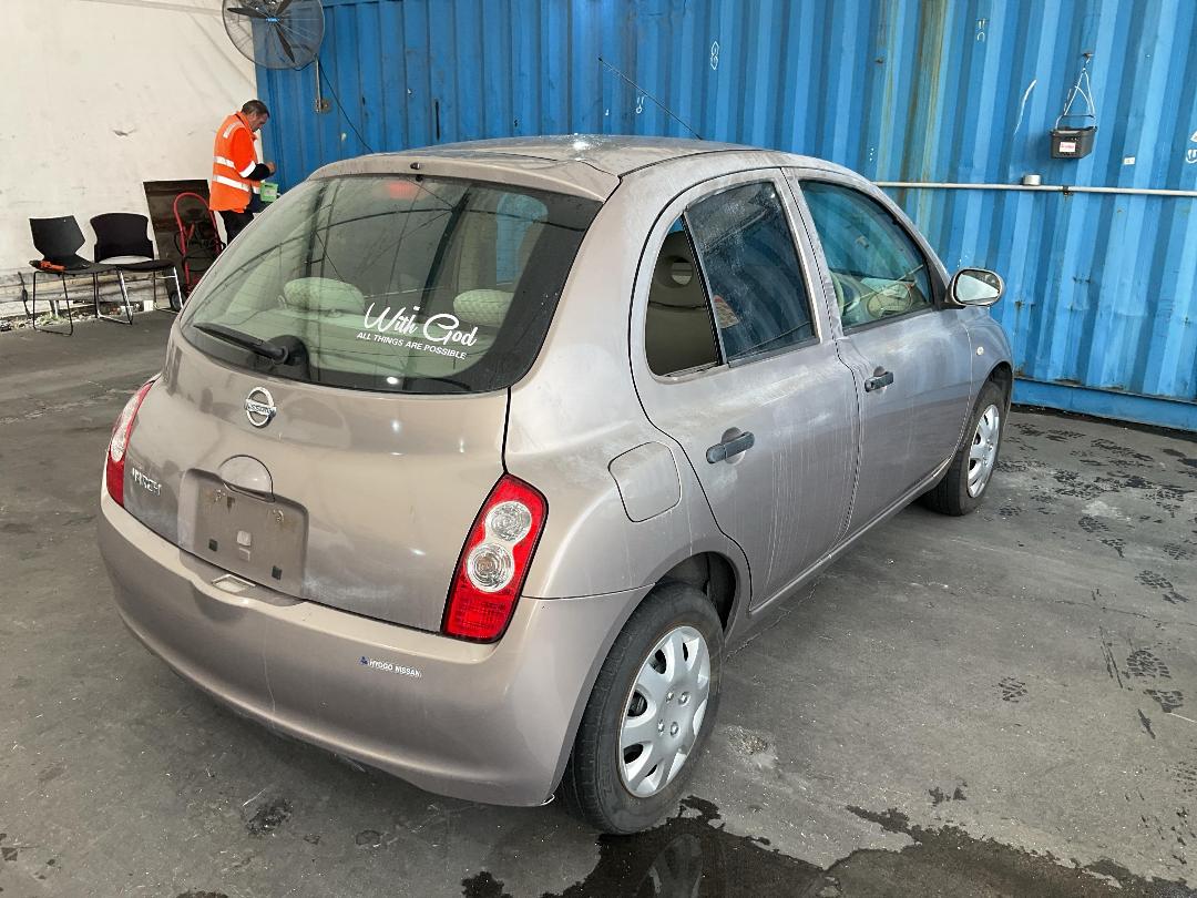 Photo '6' of Nissan March