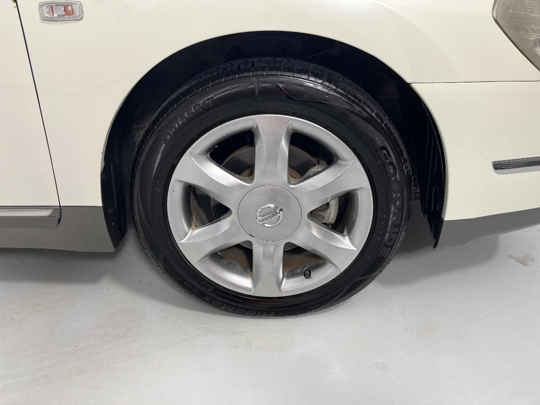 Photo '9' of Nissan Maxima Photo '9' of Nissan Maxima