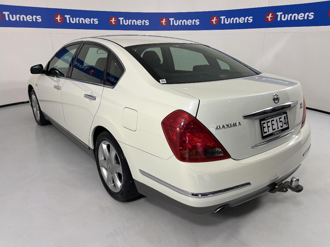 Photo '5' of Nissan Maxima Photo '5' of Nissan Maxima