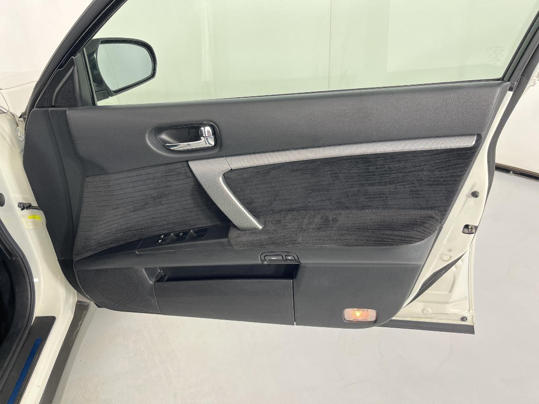 Photo '15' of Nissan Maxima Photo '15' of Nissan Maxima