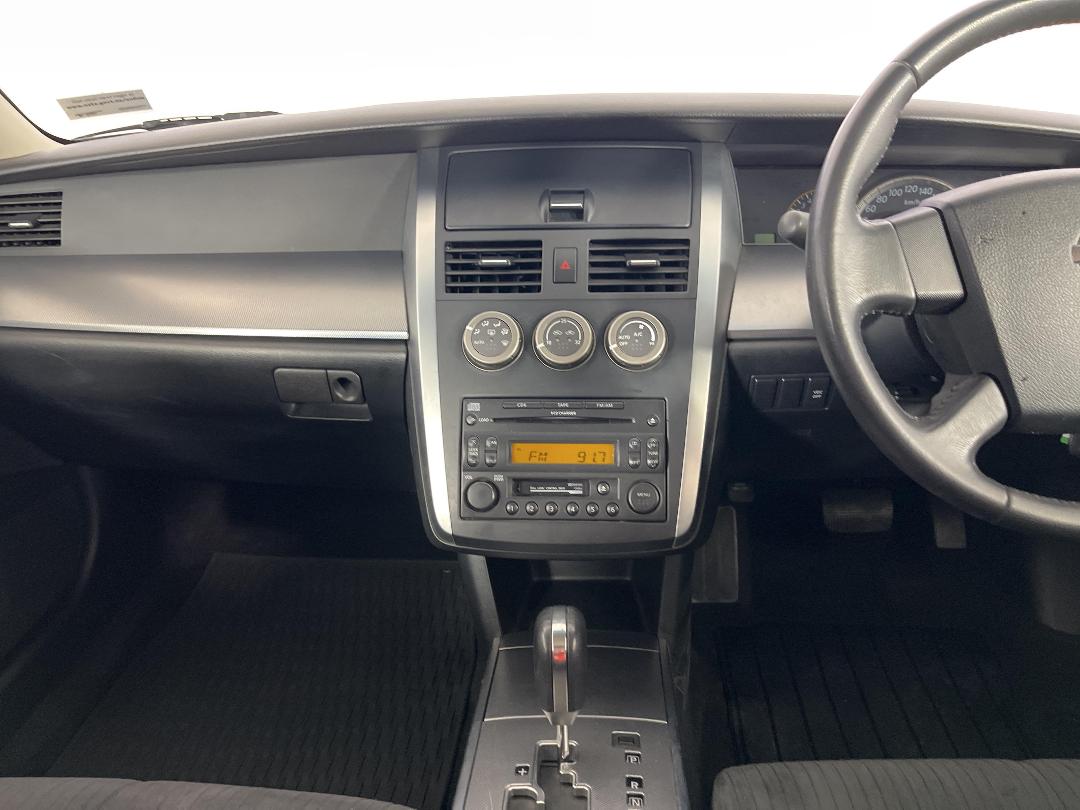 Photo '18' of Nissan Maxima Photo '18' of Nissan Maxima