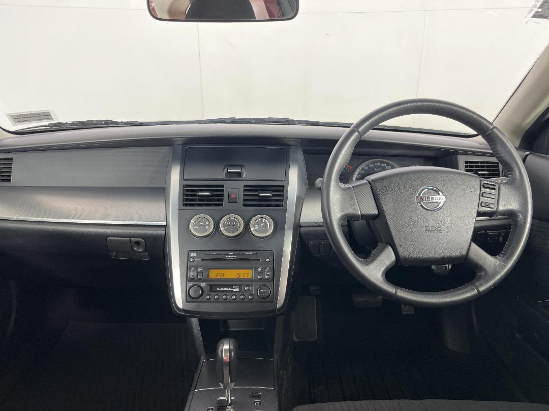 Photo '17' of Nissan Maxima Photo '17' of Nissan Maxima