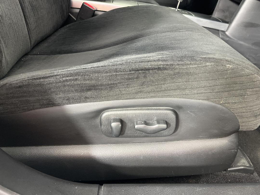 Photo '26' of Nissan Maxima Photo '26' of Nissan Maxima