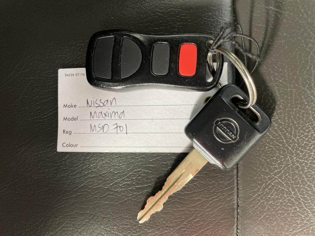 Photo '20' of Nissan Maxima SI