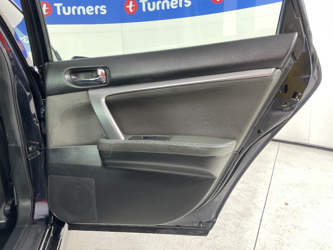 Photo '17' of Nissan Maxima SI