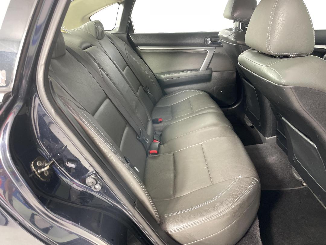 Photo '18' of Nissan Maxima SI