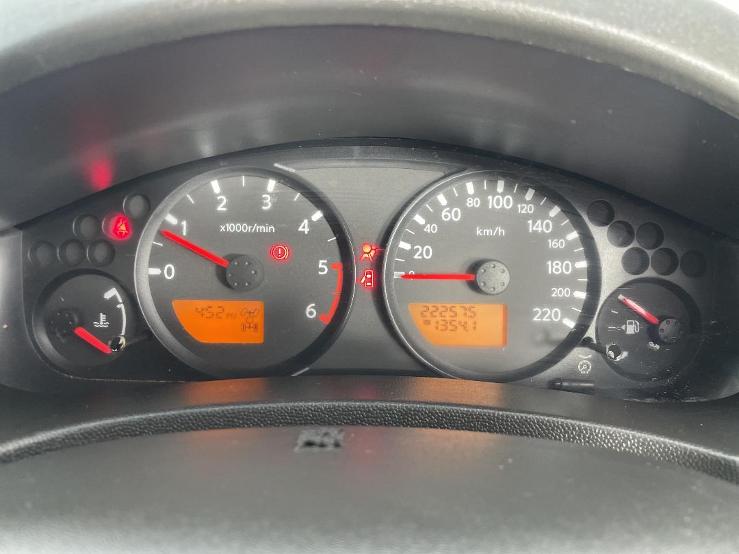 Photo '12' of Nissan Navara Photo '12' of Nissan Navara