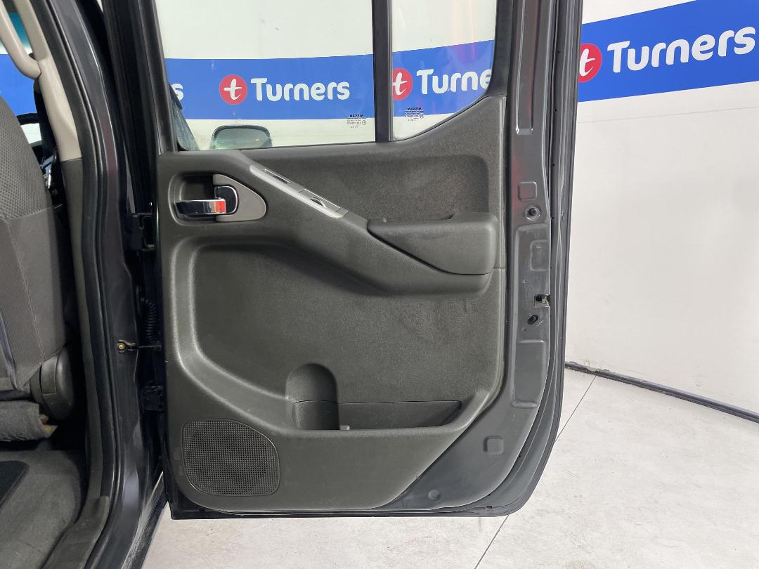 Photo '13' of Nissan Navara Photo '13' of Nissan Navara