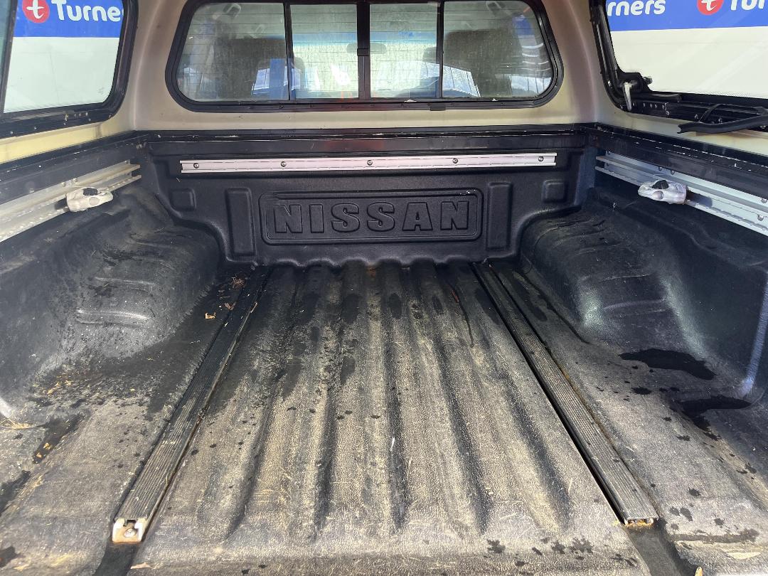 Photo '14' of Nissan Navara