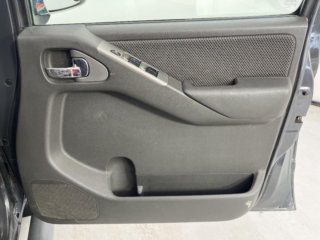 Photo '15' of Nissan Navara