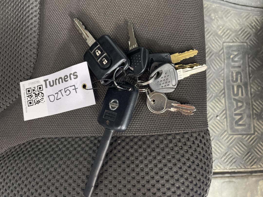 Photo '22' of Nissan Navara