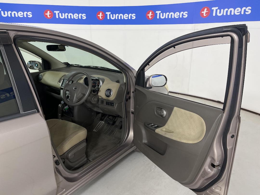 Photo '15' of Nissan Note Photo '15' of Nissan Note