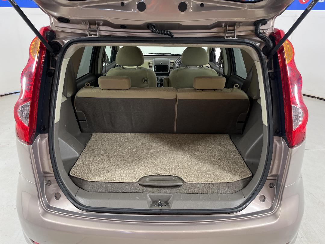 Photo '14' of Nissan Note Photo '14' of Nissan Note