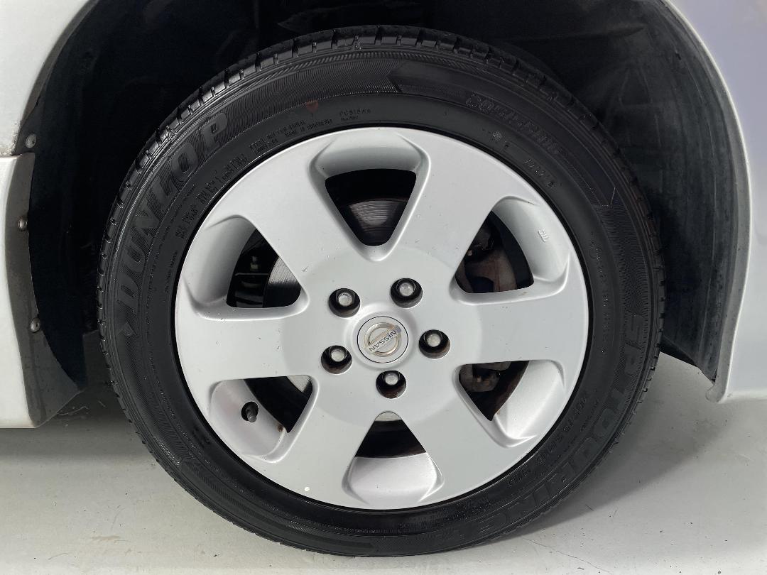 Photo '9' of Nissan Serena Photo '9' of Nissan Serena